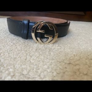 Men’s Gucci logo Embossed Leather Belt